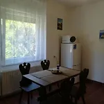 Apartment Setany Apartmanhaz *